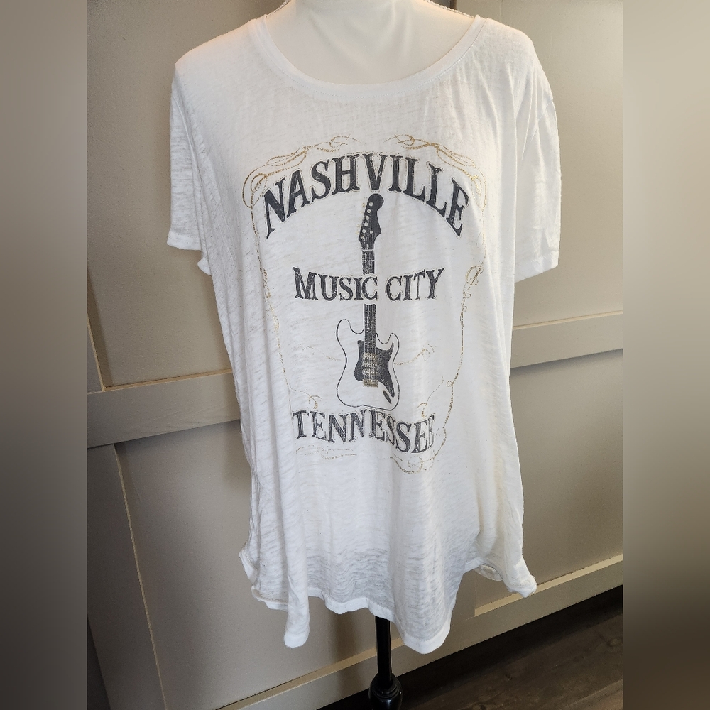 Maurices High Low Nashville Music City Tee. Size XL